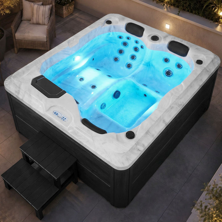 Oasis de bain à remous extérieur avec marches 